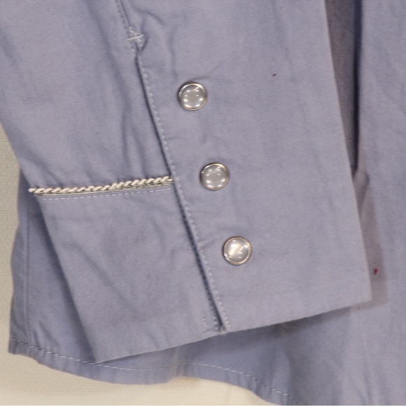 Back in the Saddle Blue Pearl Snapdown Western Embroidered Denim Top NWOT - Picture 4 of 7